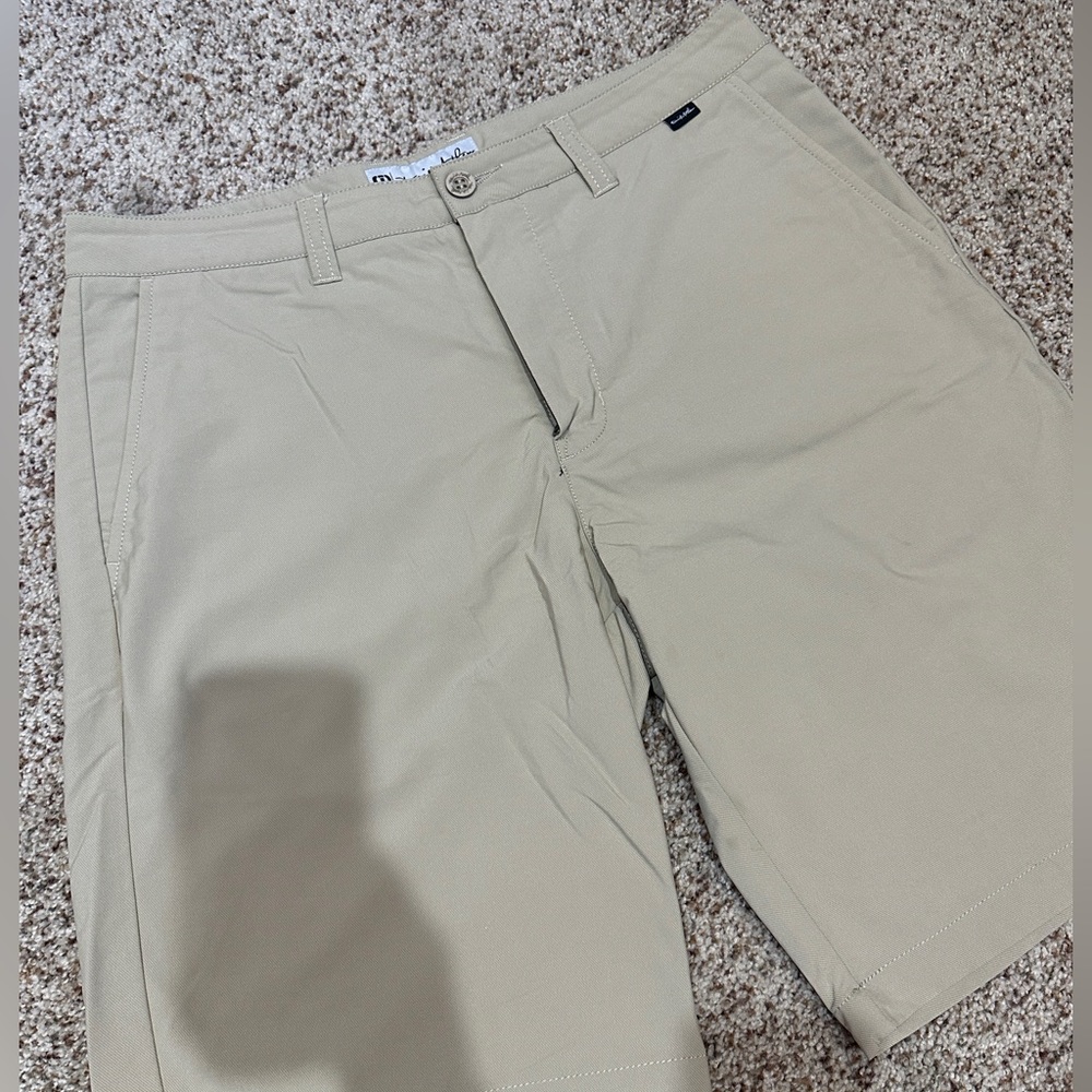 Travis Mathew like new khaki shorts